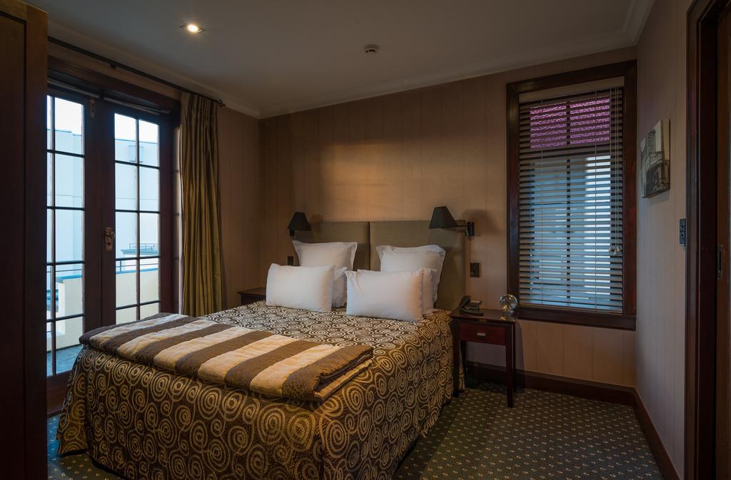 The Crown Hotel Napier Εξωτερικό φωτογραφία